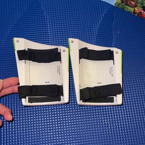 DISNEYPARK EXCLUSIVE TOY STORY BUZZ LIGHTYEAR WALKIE TALKIES - Picture 8 of 9